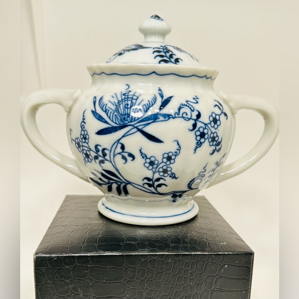 Vintage Blue Danube Porcelain Cream & Sugar Set - Picture 10 of 14